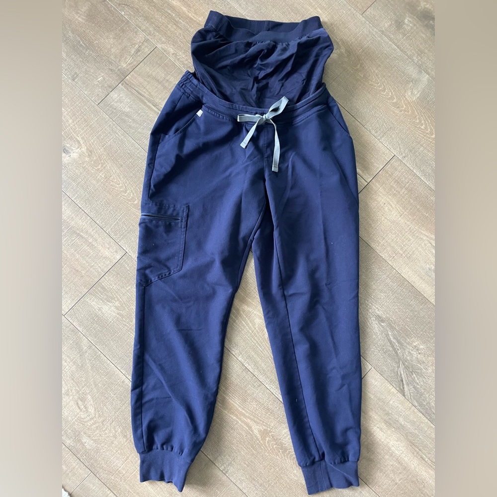 Figs Maternity Zamora Joggers scrub pants